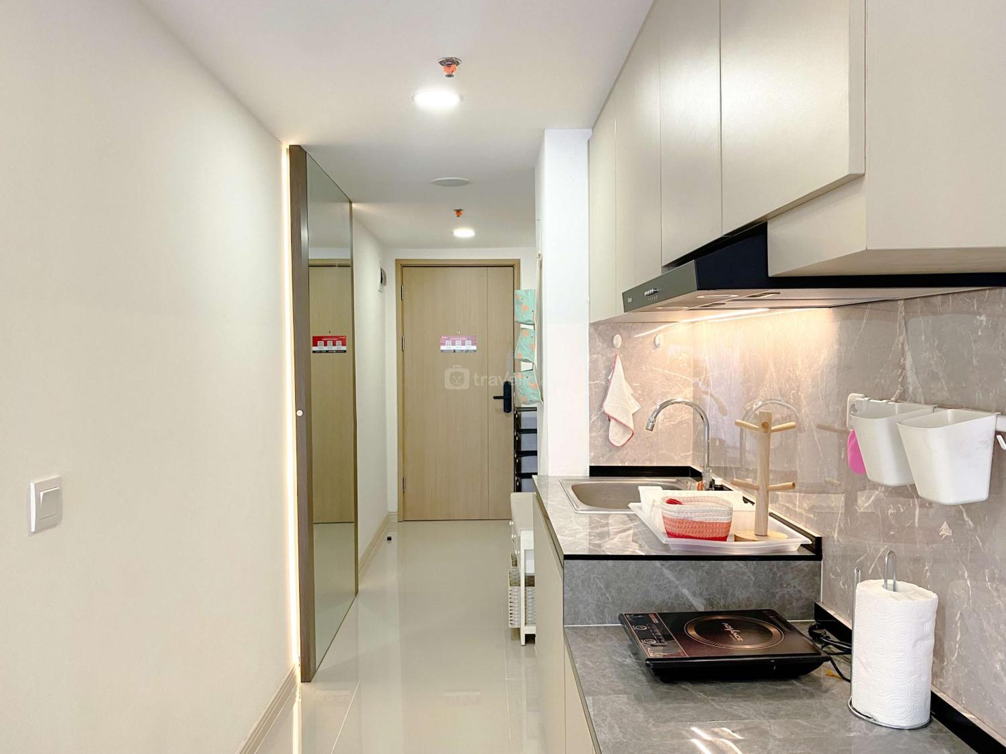 Best Deal And Comfy 2Br At Meikarta Apartment By Travelio Cikarang Kültér fotó